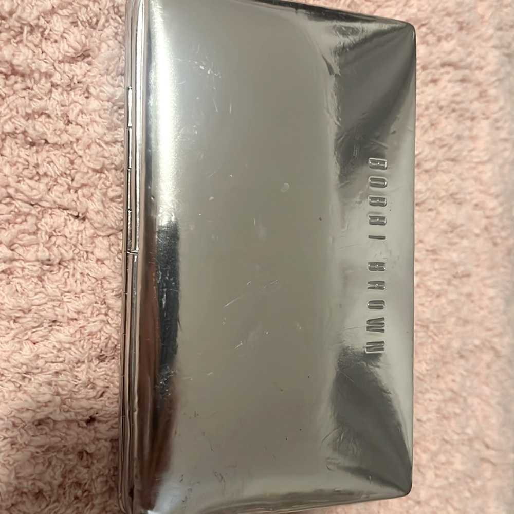 Bobbi Brown Mini Brush Set with four different types of brushes